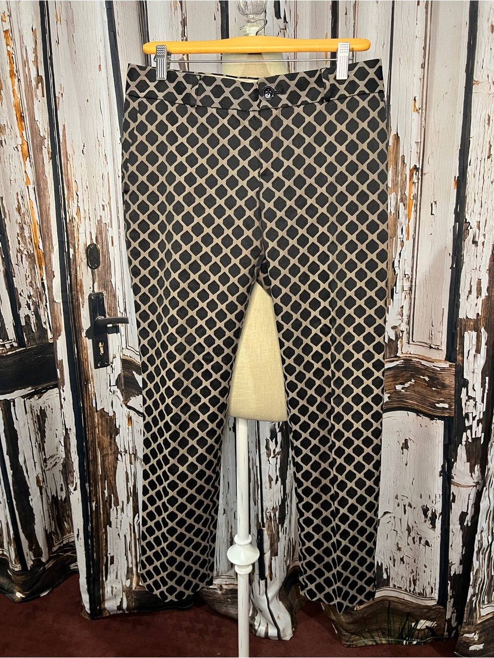 BUSINESS CASUAL TRENDY Banana Republic Black and Tan Patterned Camden Pants